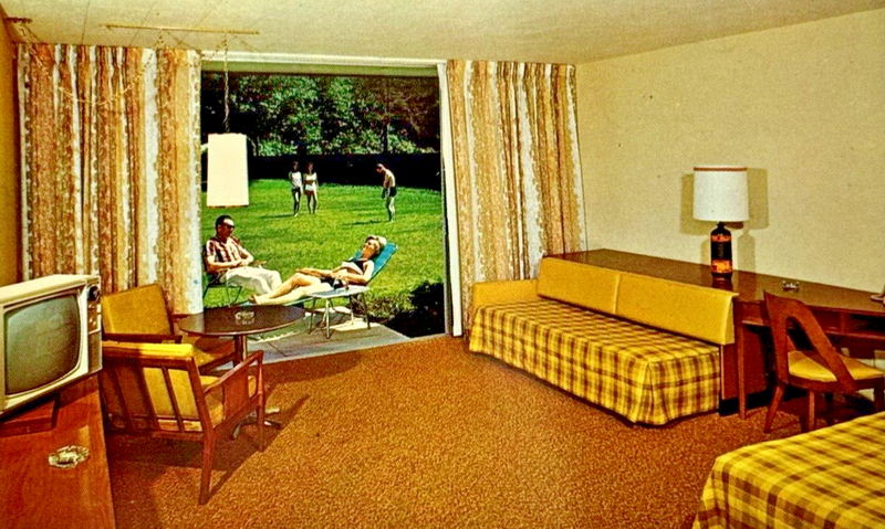 Macatawa Inn - Vintage Postcard (newer photo)